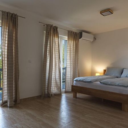 Apartmani Porto 골루바츠 외부 사진