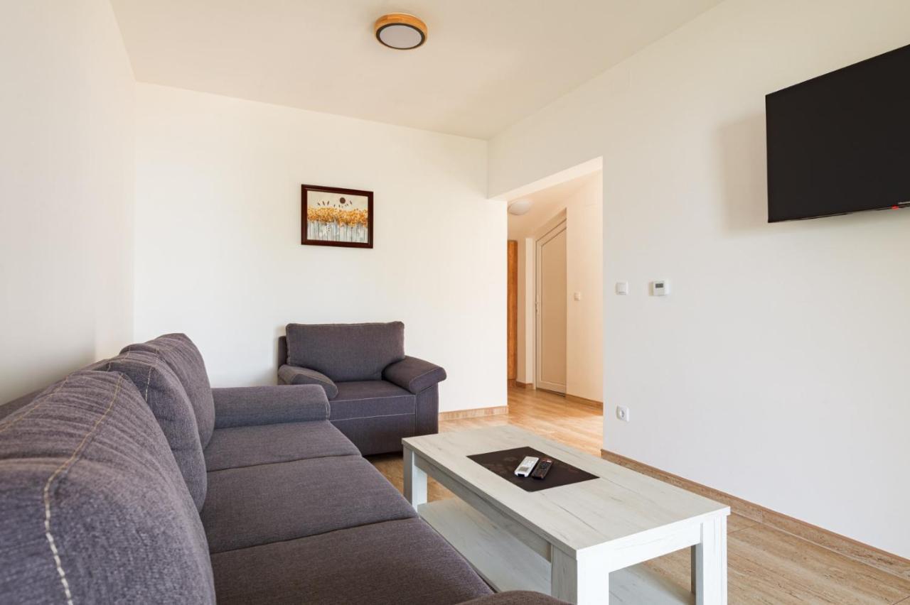 Apartmani Porto 골루바츠 외부 사진