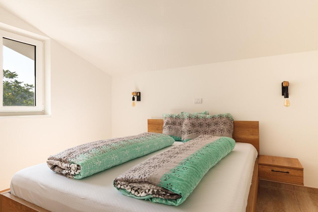 Apartmani Porto 골루바츠 외부 사진