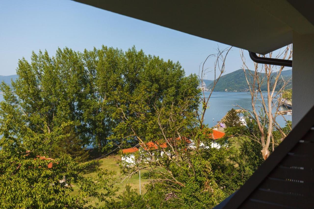 Apartmani Porto 골루바츠 외부 사진