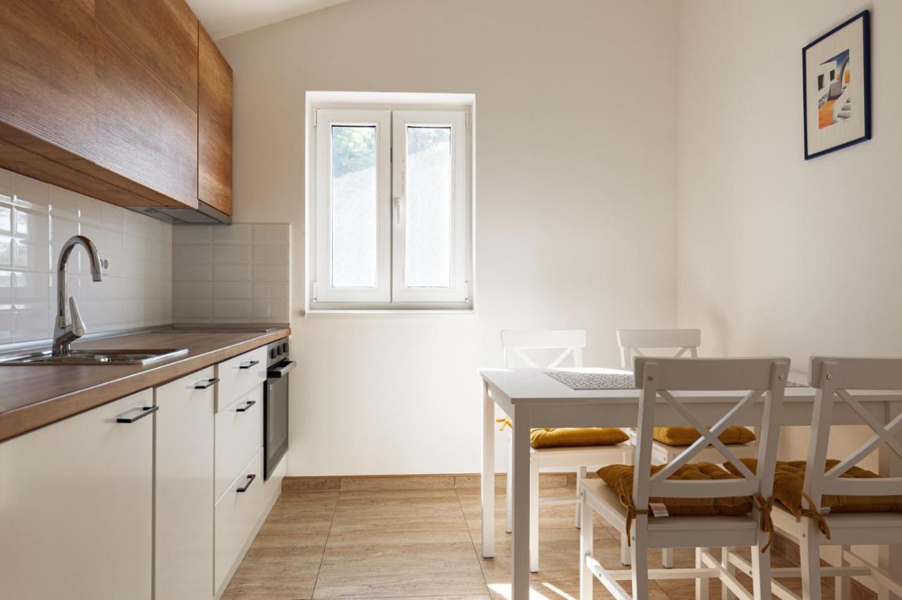 Apartmani Porto 골루바츠 외부 사진